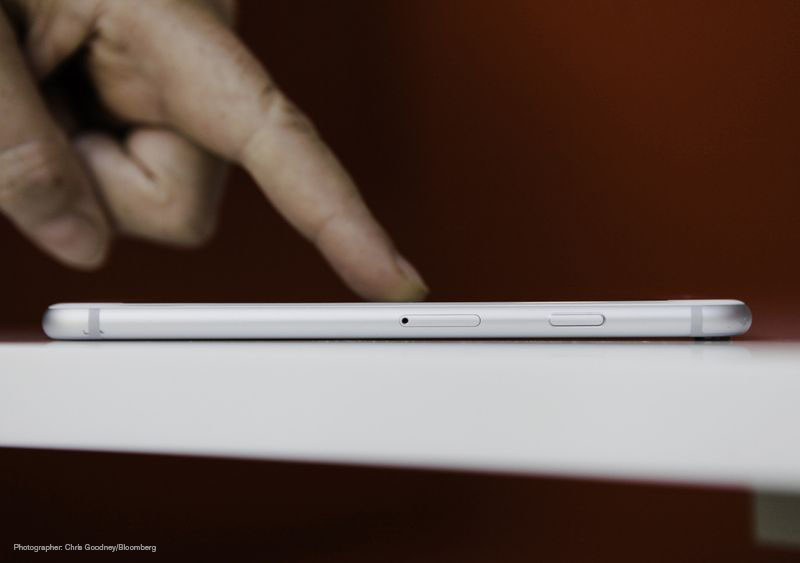 An-iPhone-6S-with-3D-Touch