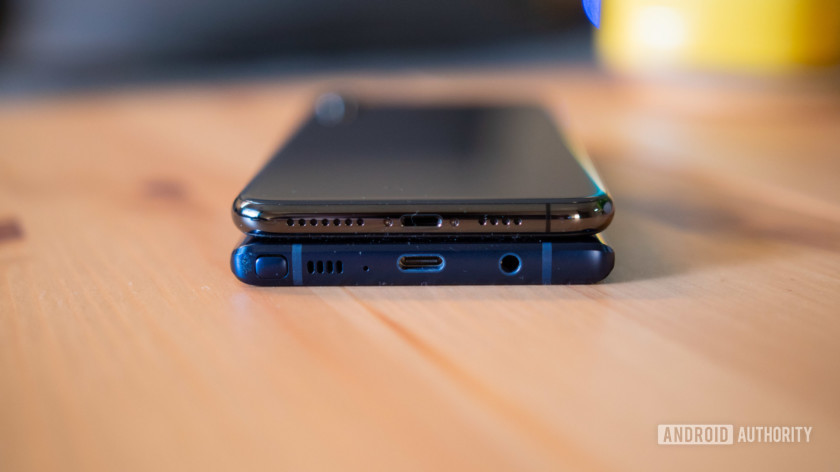 Samsung-Galaxy-Note-9-vs-Apple-iPhone-XS-Max-4-840x472