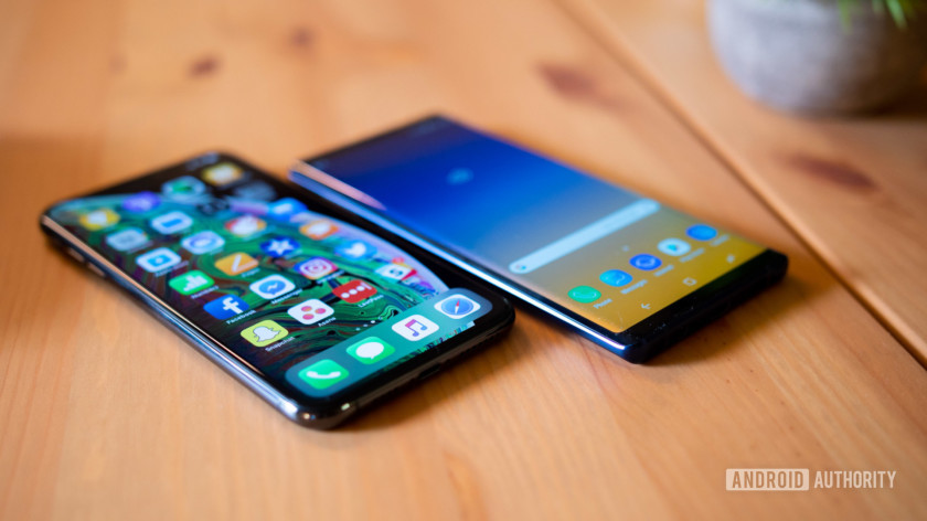 Samsung-Galaxy-Note-9-vs-Apple-iPhone-XS-Max-6-840x472