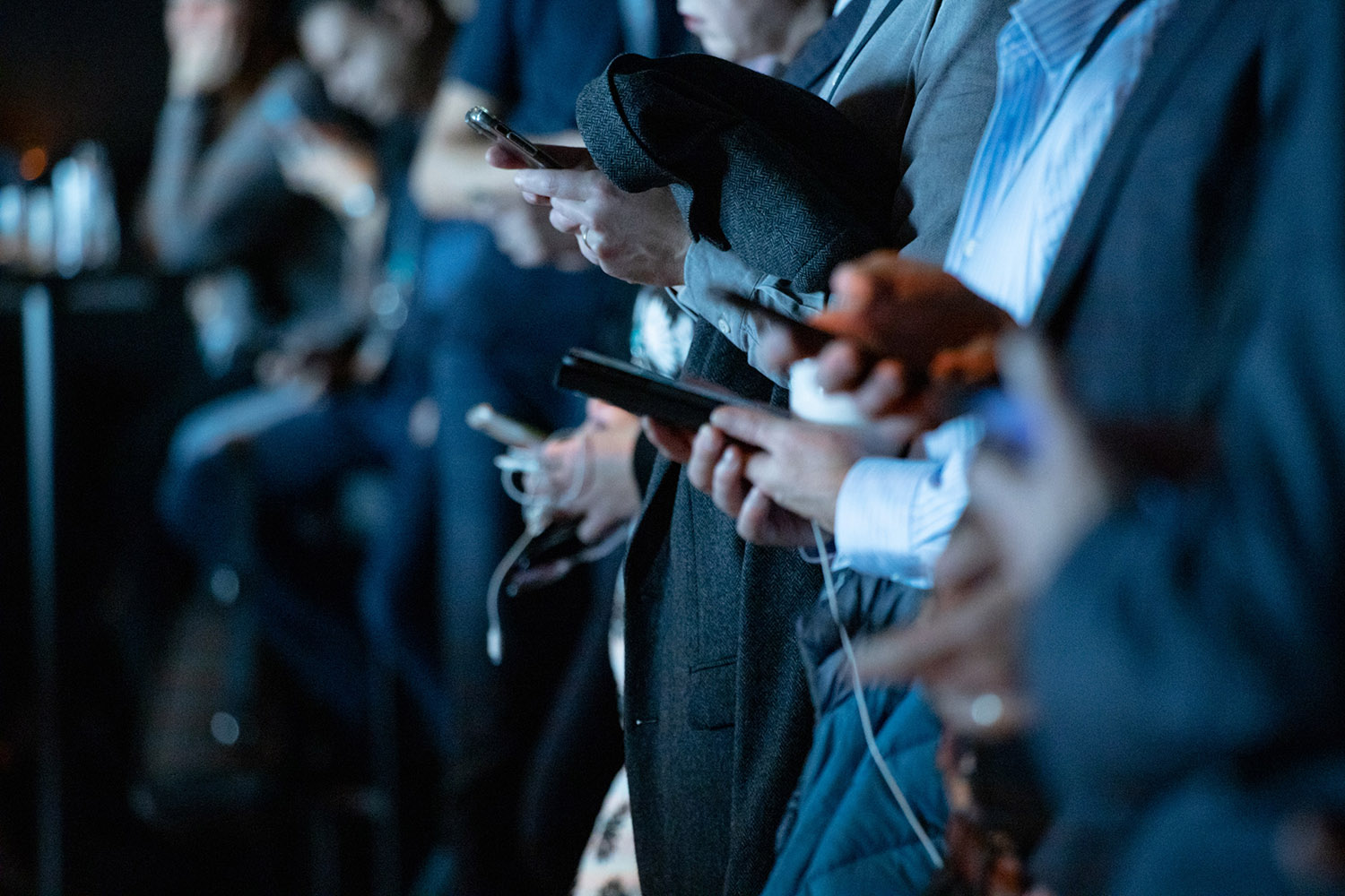 people-checking-social-media-status