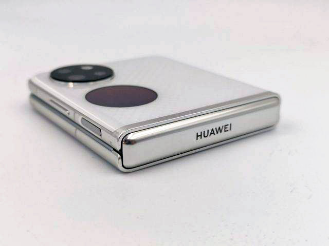 huawei-p50-pocket-6-1024x768-1-640x480