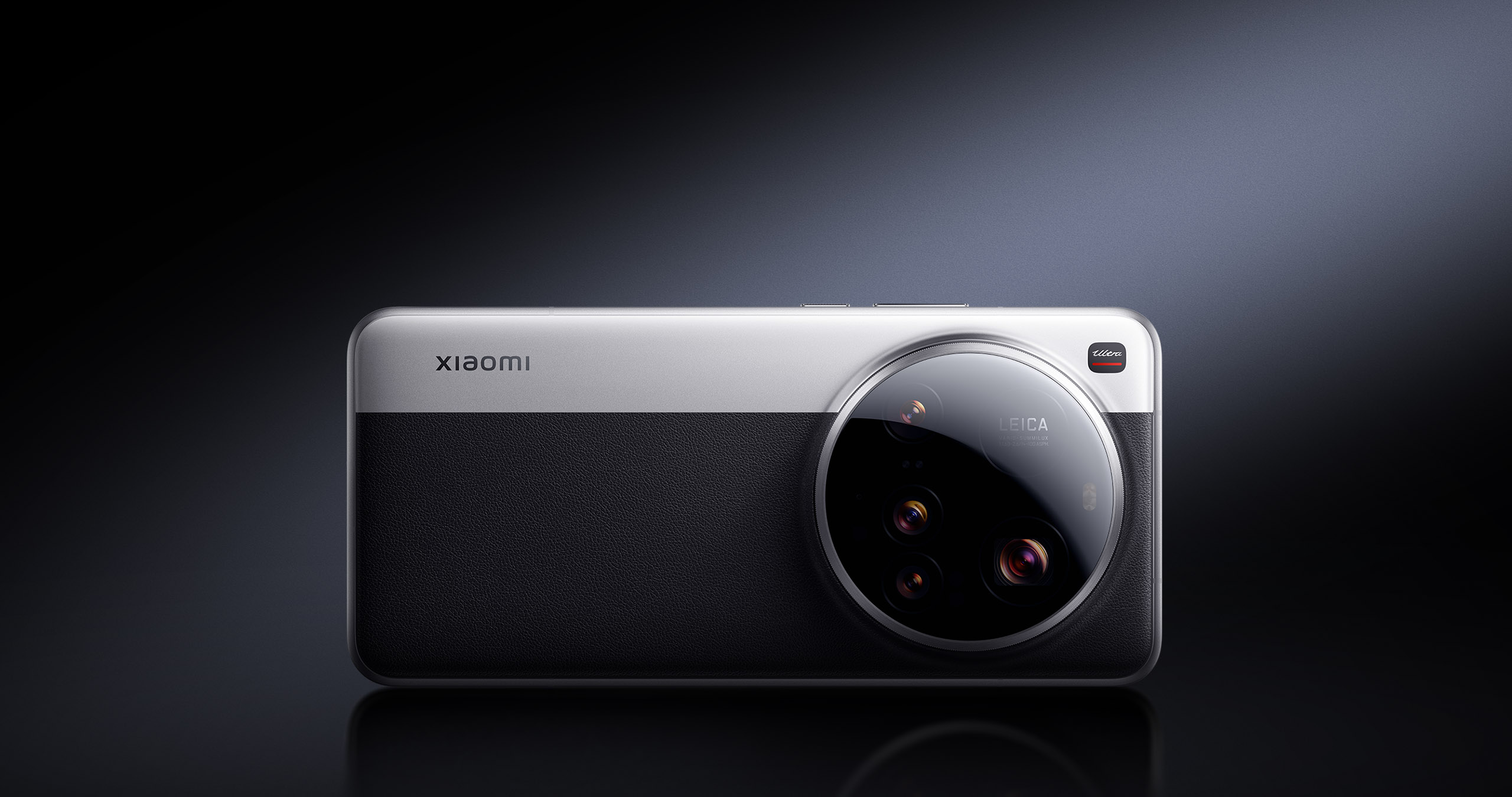 xiaomi-15-ultra-in-dark-background