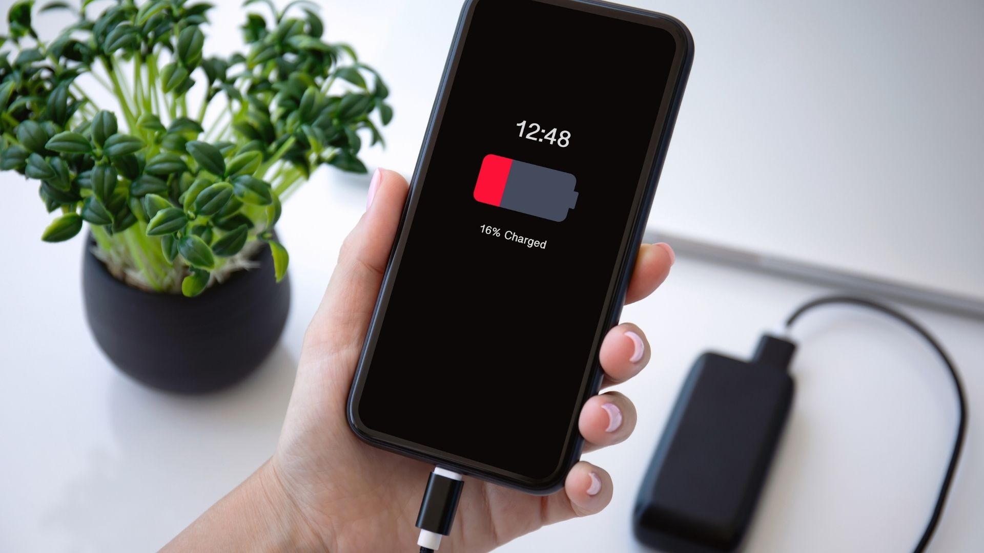 smartphone με μπαταρία χαμηλή