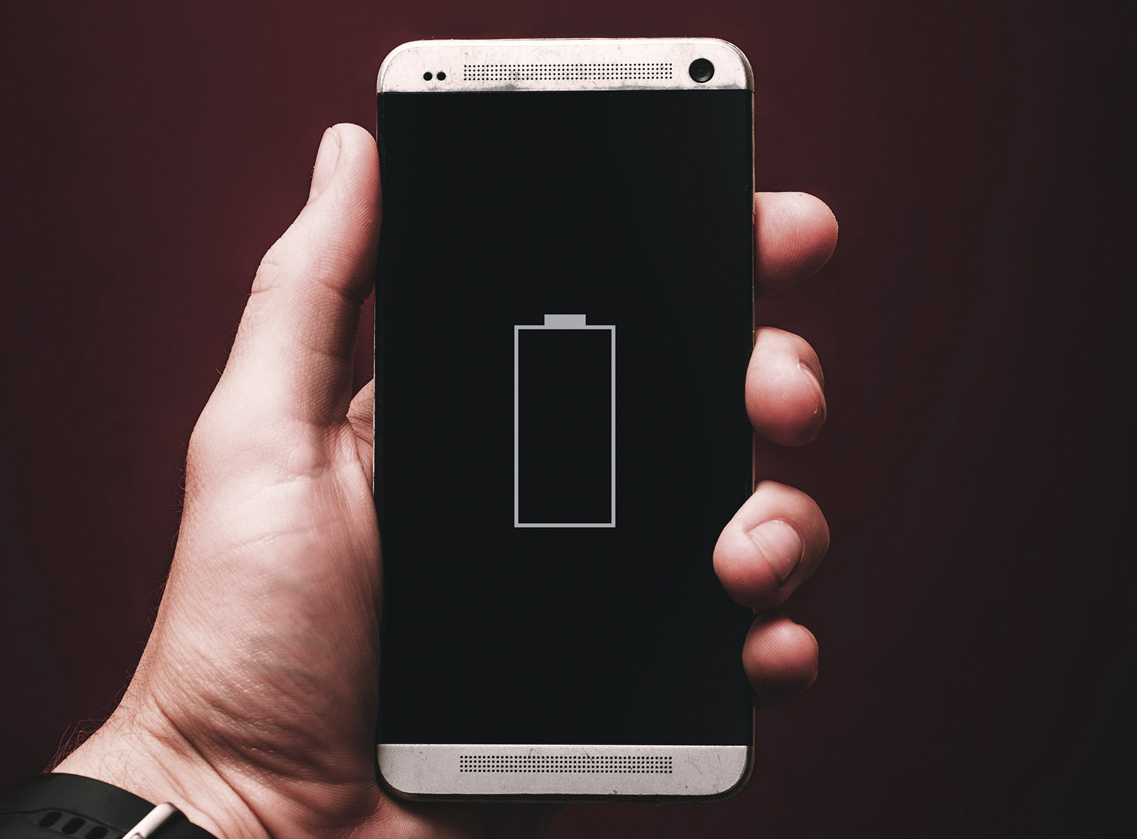 Android κινητό με τελειωμένη μπαταρία